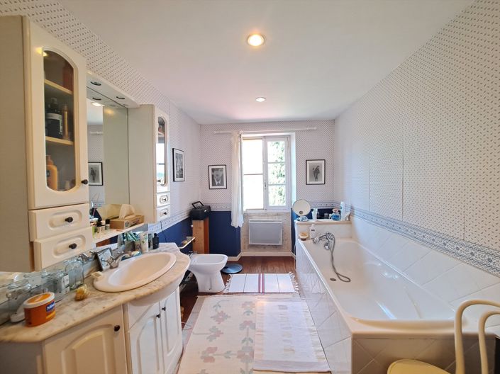 Image No.13-3 Bed House for sale