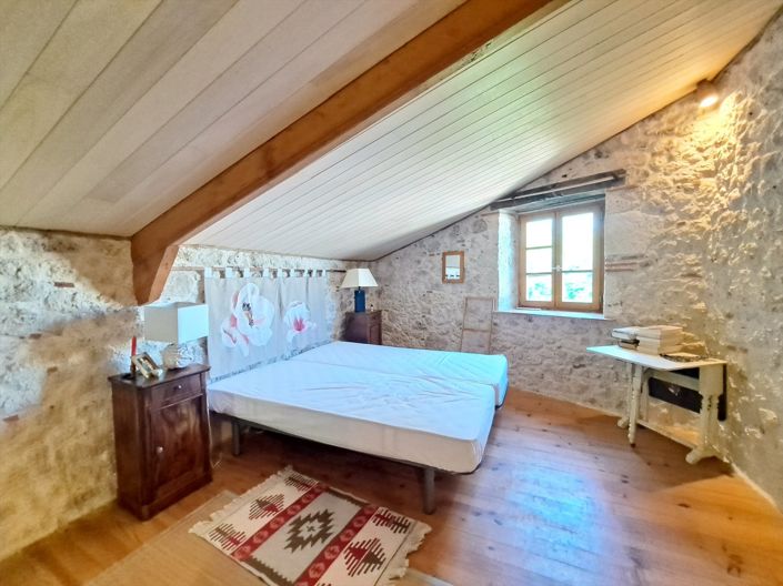 Image No.18-3 Bed House for sale