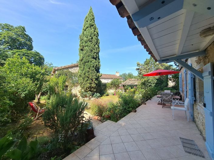 Image No.2-3 Bed House for sale