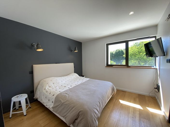 Image No.19-5 Bed House for sale
