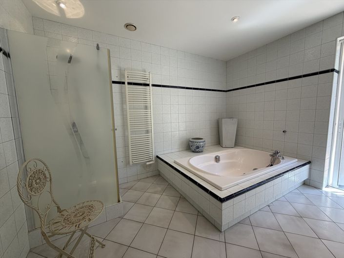 Image No.26-3 Bed House for sale