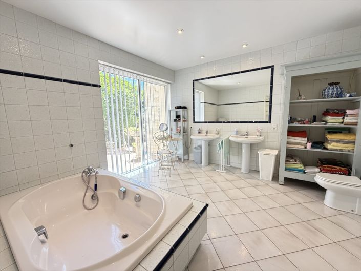 Image No.27-3 Bed House for sale