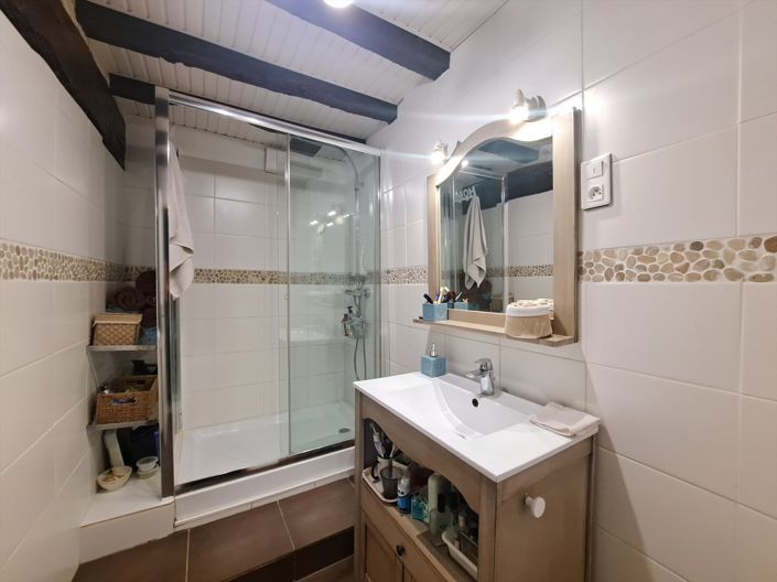 Image No.17-5 Bed House for sale