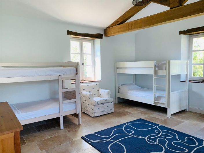 Image No.15-7 Bed House for sale
