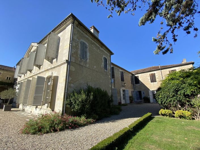 Image No.17-6 Bed Property for sale
