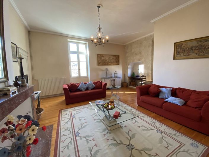 Image No.25-6 Bed Property for sale
