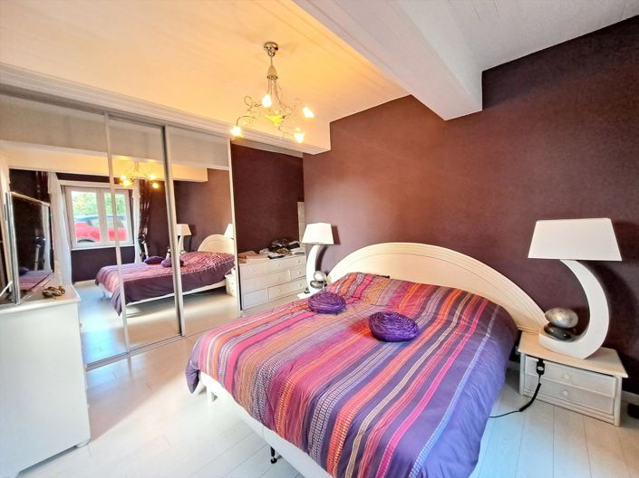 Image No.13-4 Bed House for sale