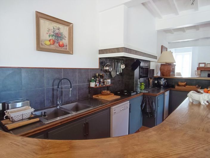 Image No.11-6 Bed House for sale