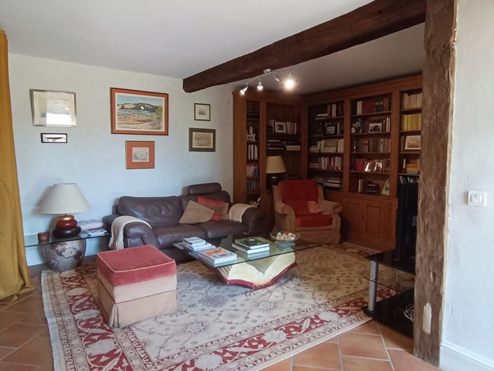Image No.23-6 Bed House for sale