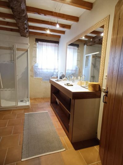 Image No.25-6 Bed House for sale