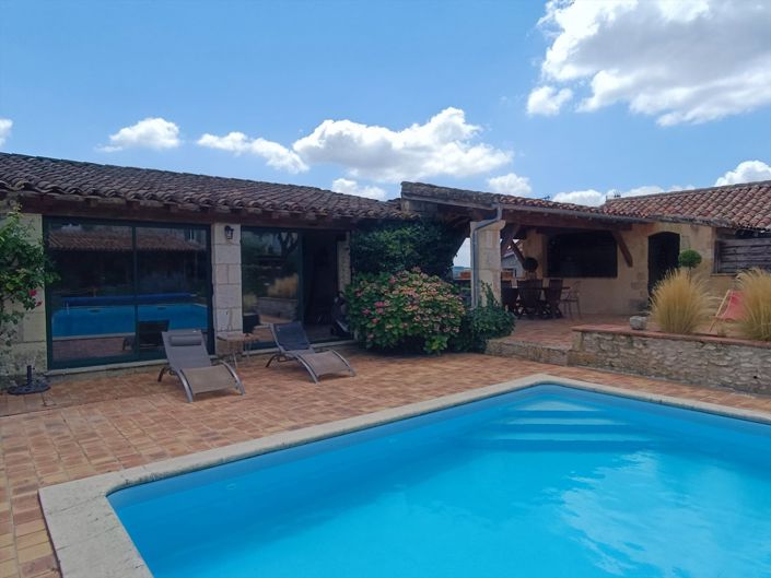 Image No.30-6 Bed House for sale