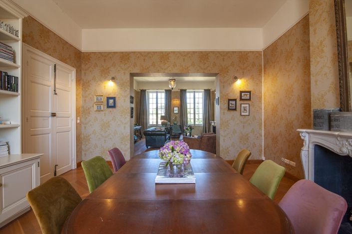Image No.7-10 Bed Property for sale
