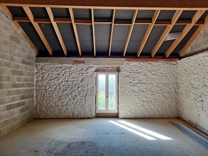Image No.20-5 Bed House for sale