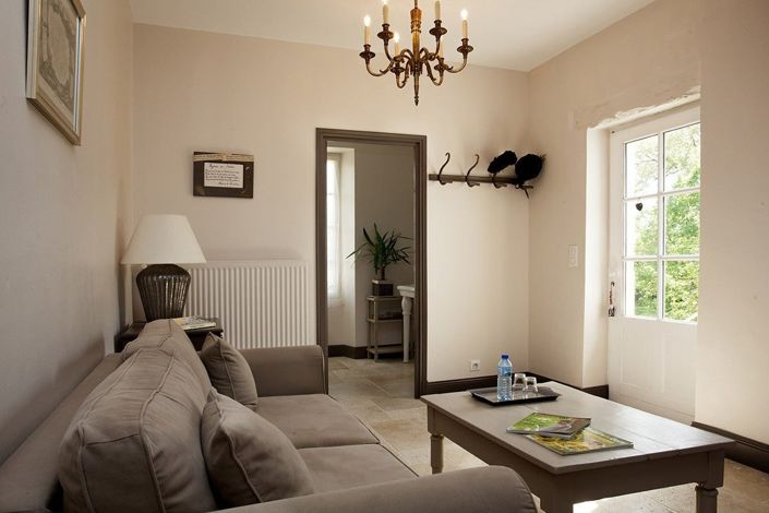 Image No.22-11 Bed Property for sale