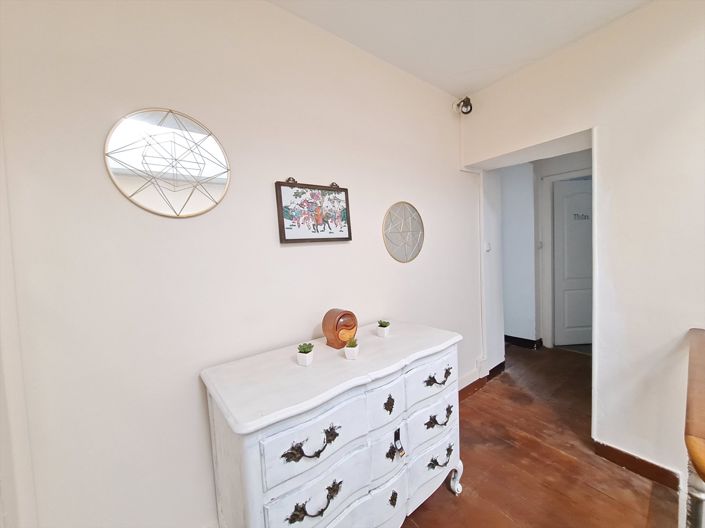 Image No.17-5 Bed House for sale
