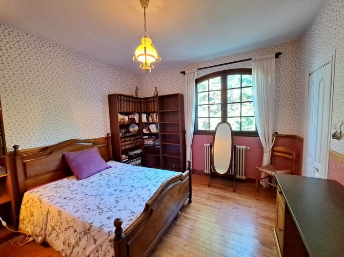 Image No.11-5 Bed House for sale