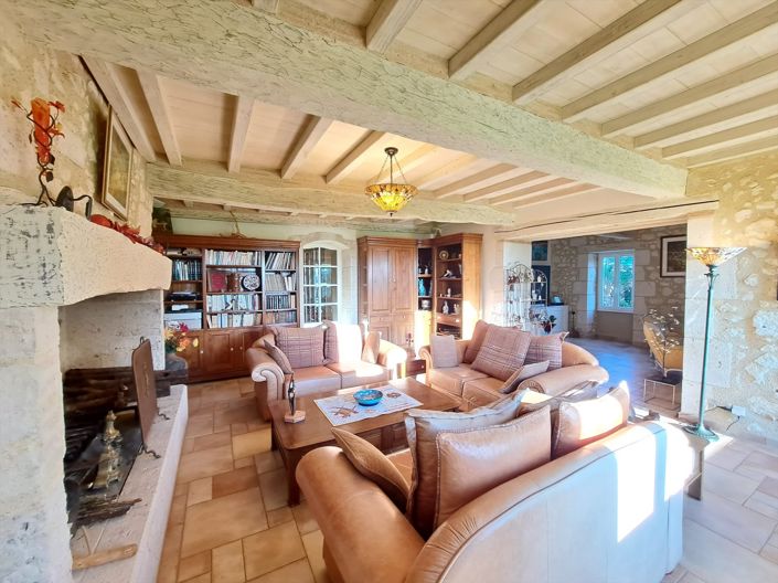 Image No.7-4 Bed House for sale