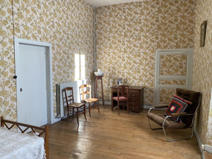 Image No.16-7 Bed House for sale