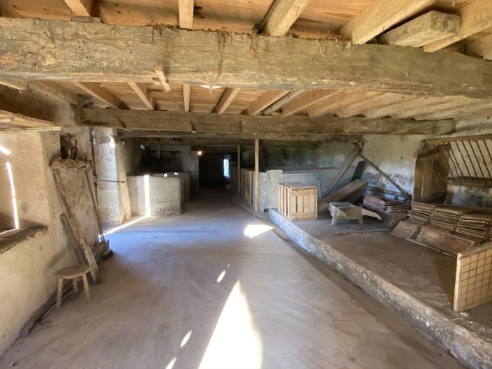 Image No.20-7 Bed House for sale