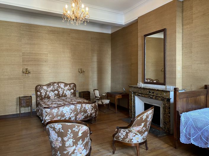 Image No.17-6 Bed House for sale