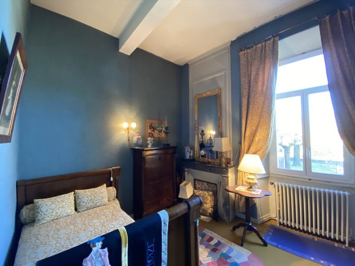 Image No.19-6 Bed House for sale