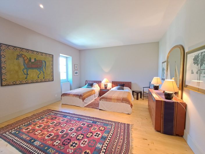 Image No.23-5 Bed House for sale