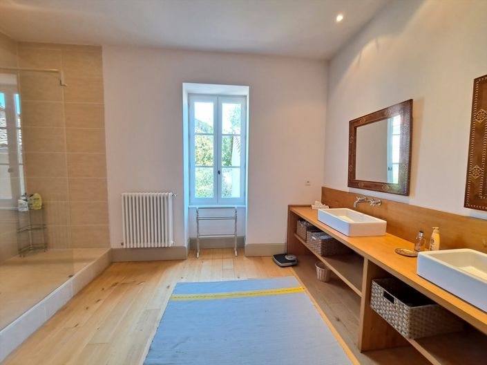 Image No.25-5 Bed House for sale