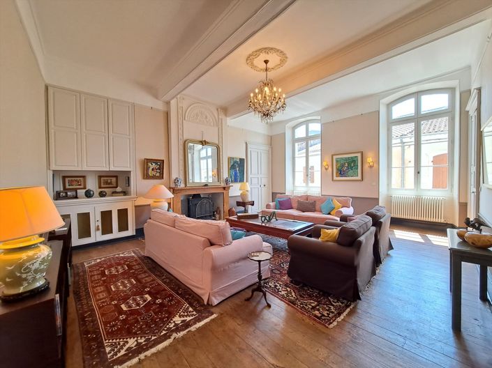 Image No.7-5 Bed House for sale