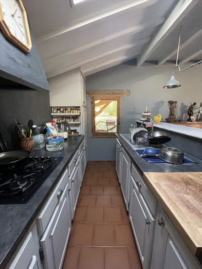 Image No.5-5 Bed House for sale