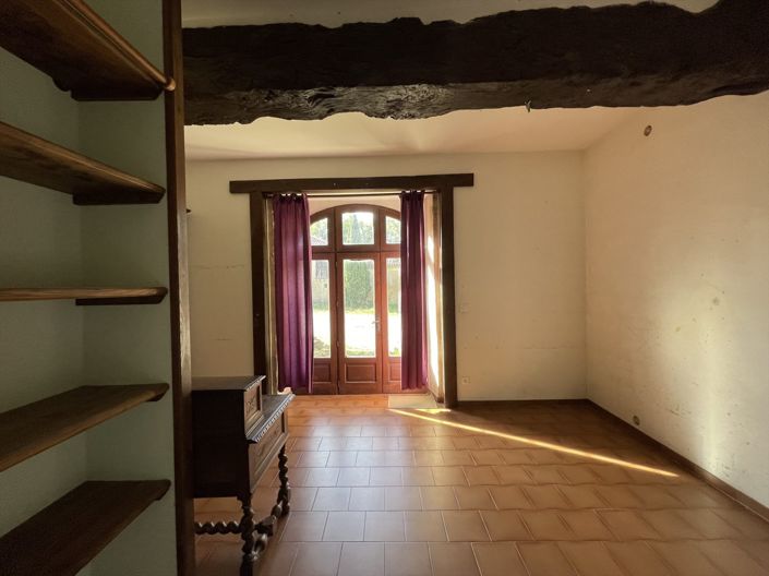 Image No.9-5 Bed House for sale
