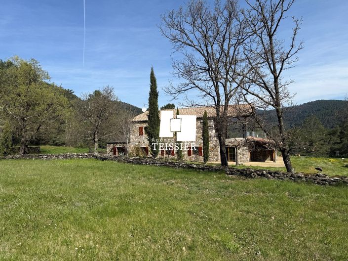 Image No.17-6 Bed House for sale