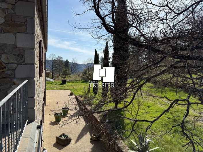 Image No.26-6 Bed House for sale
