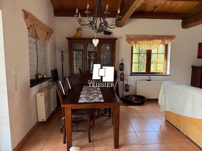 Image No.6-6 Bed House for sale