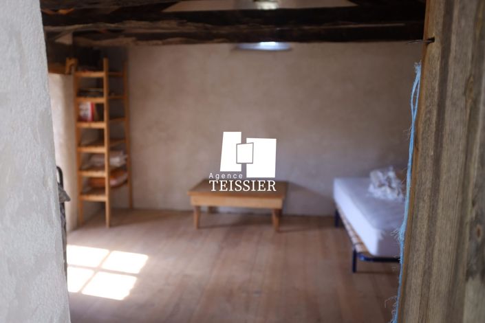 Image No.17-8 Bed House for sale