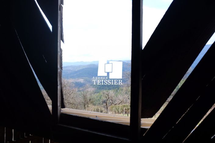 Image No.8-8 Bed House for sale