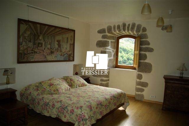 Image No.19-6 Bed Property for sale