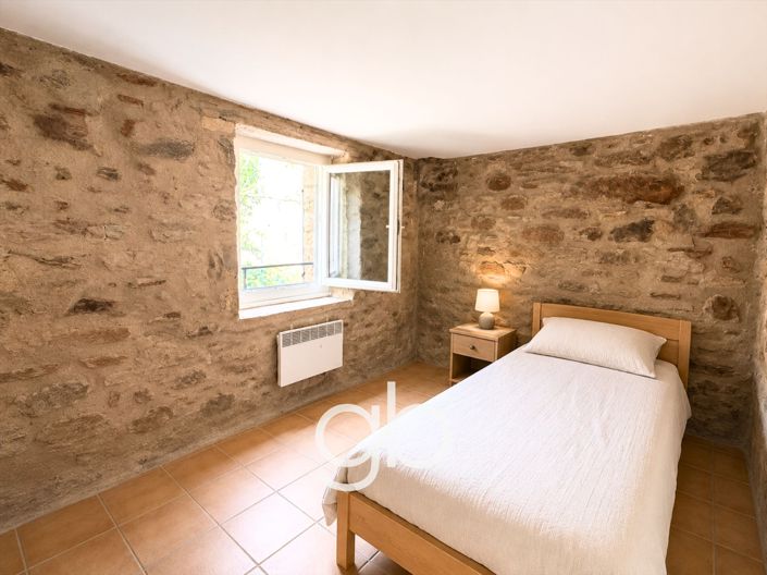 Image No.9-3 Bed House for sale
