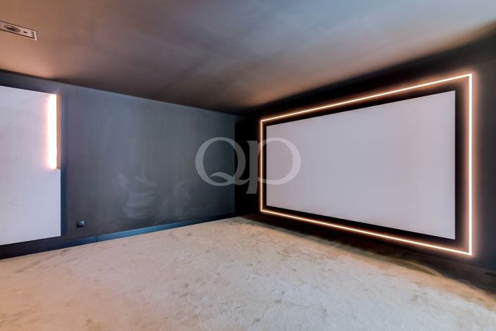 Image No.12-8 Bed House for sale
