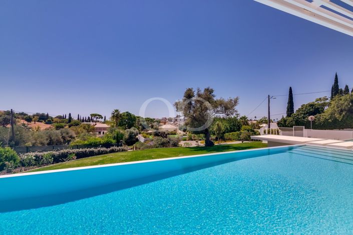 Image No.41-8 Bed House for sale