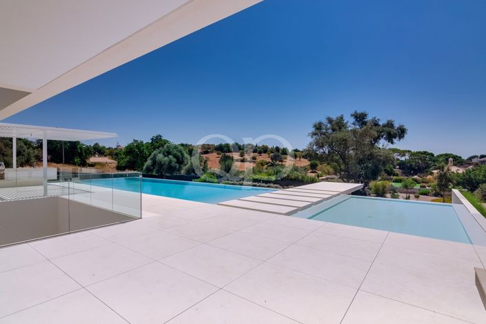Image No.47-8 Bed House for sale