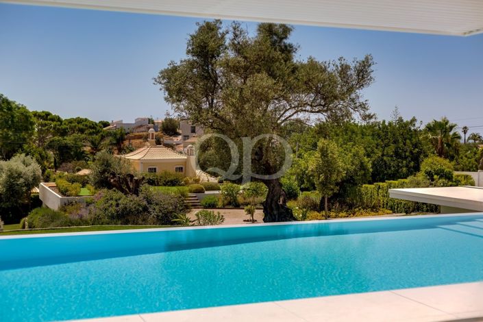 Image No.50-8 Bed House for sale