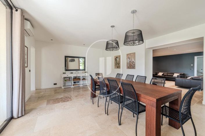Image No.5-5 Bed House for sale