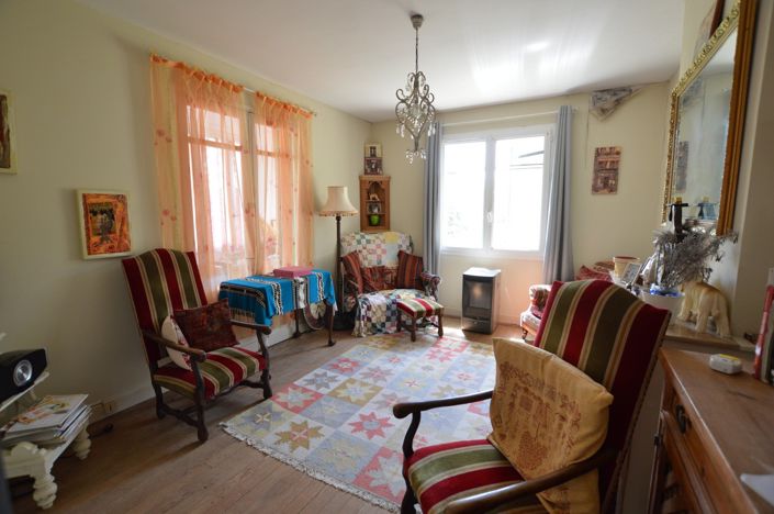 Image No.6-2 Bed House for sale