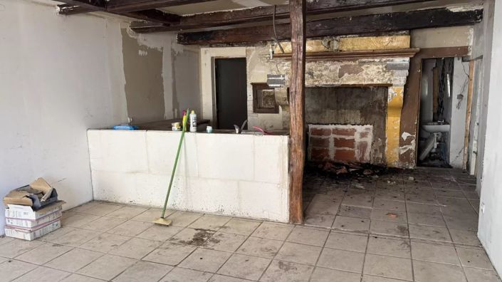 Image No.10-5 Bed House for sale
