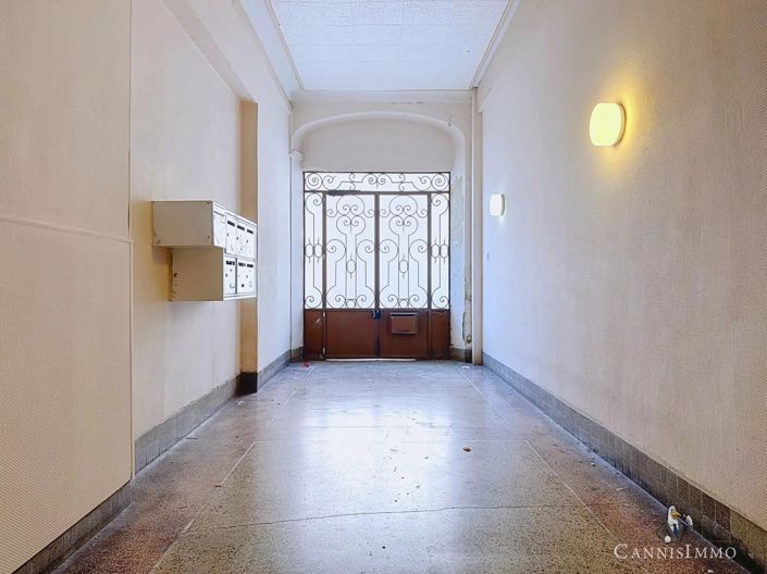 Image No.19-3 Bed Apartment for sale