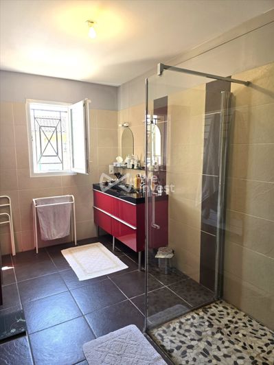 Image No.23-3 Bed House for sale