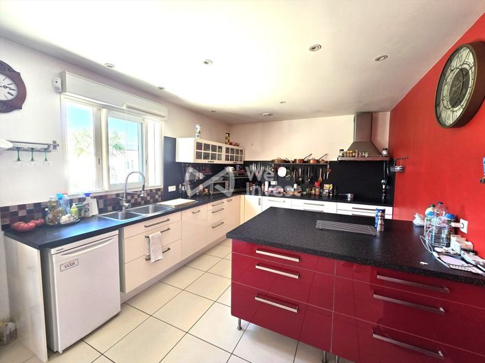 Image No.6-3 Bed House for sale