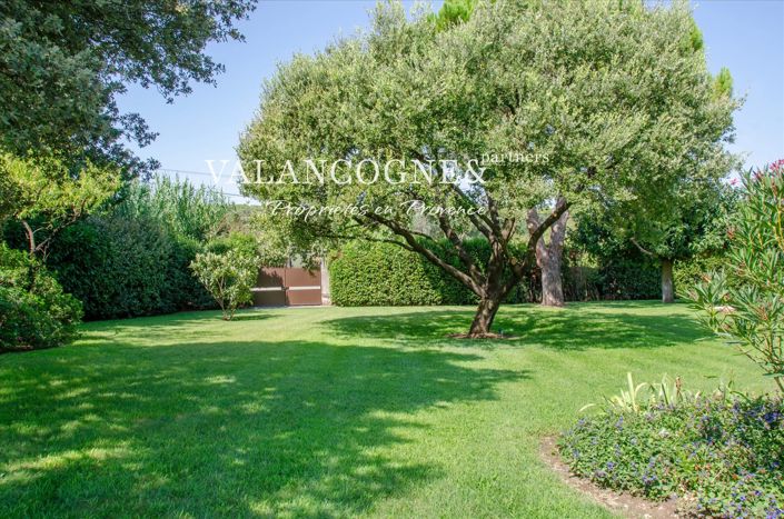 Image No.12-5 Bed House for sale