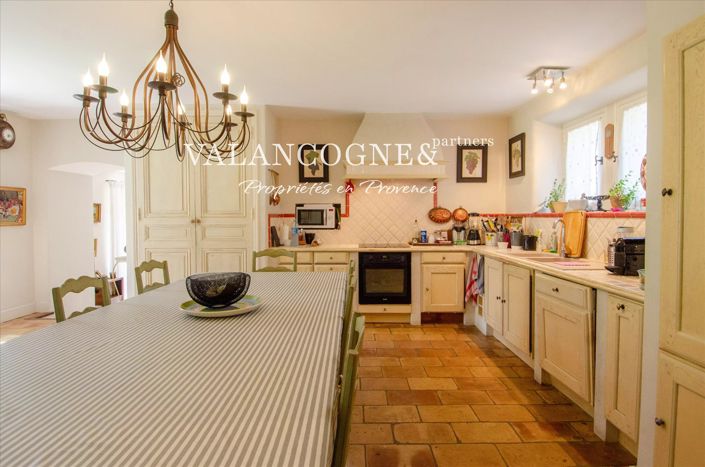Image No.20-5 Bed House for sale