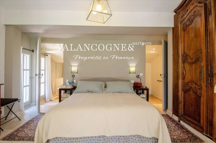 Image No.24-5 Bed House for sale